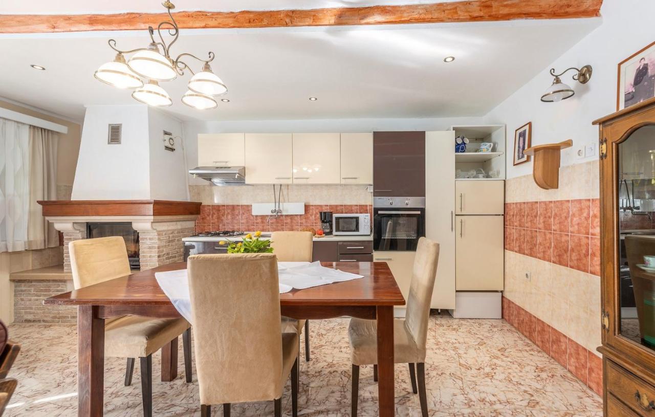 Отель House Peresiji Номер фото