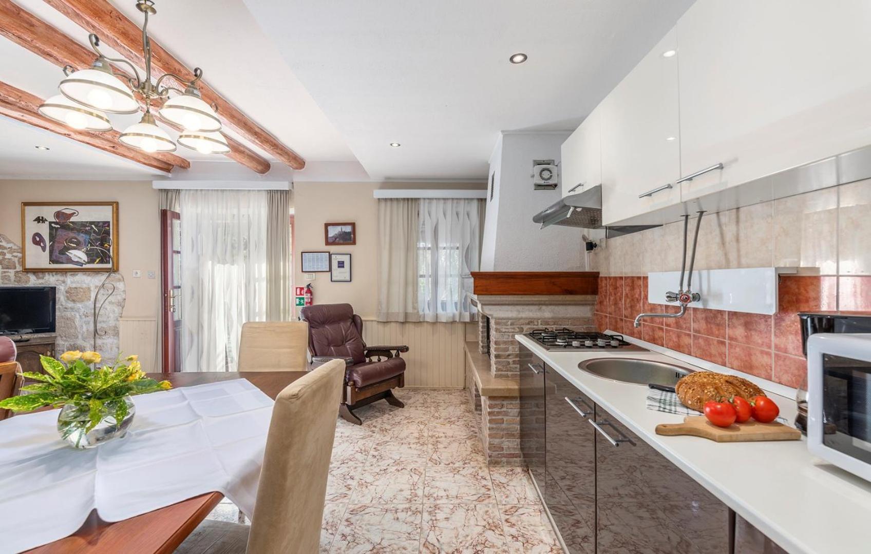 Отель House Peresiji Экстерьер фото